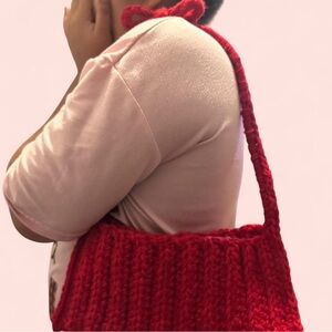 Elegant Red Knit Shoulder Bag